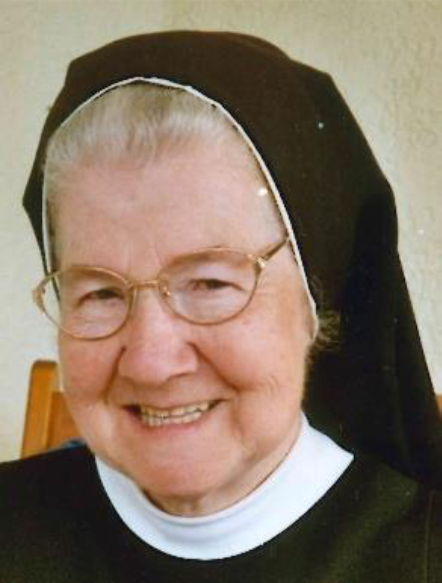 Sr. Ernestine wurde am 31. Dezember 1931 in Pettenbach geboren und am 5. Oktober 2019 um 12.55 Uhr in Vöcklabruck/St. Klara im 60. Professjahr vom Herrn heimgeholt.