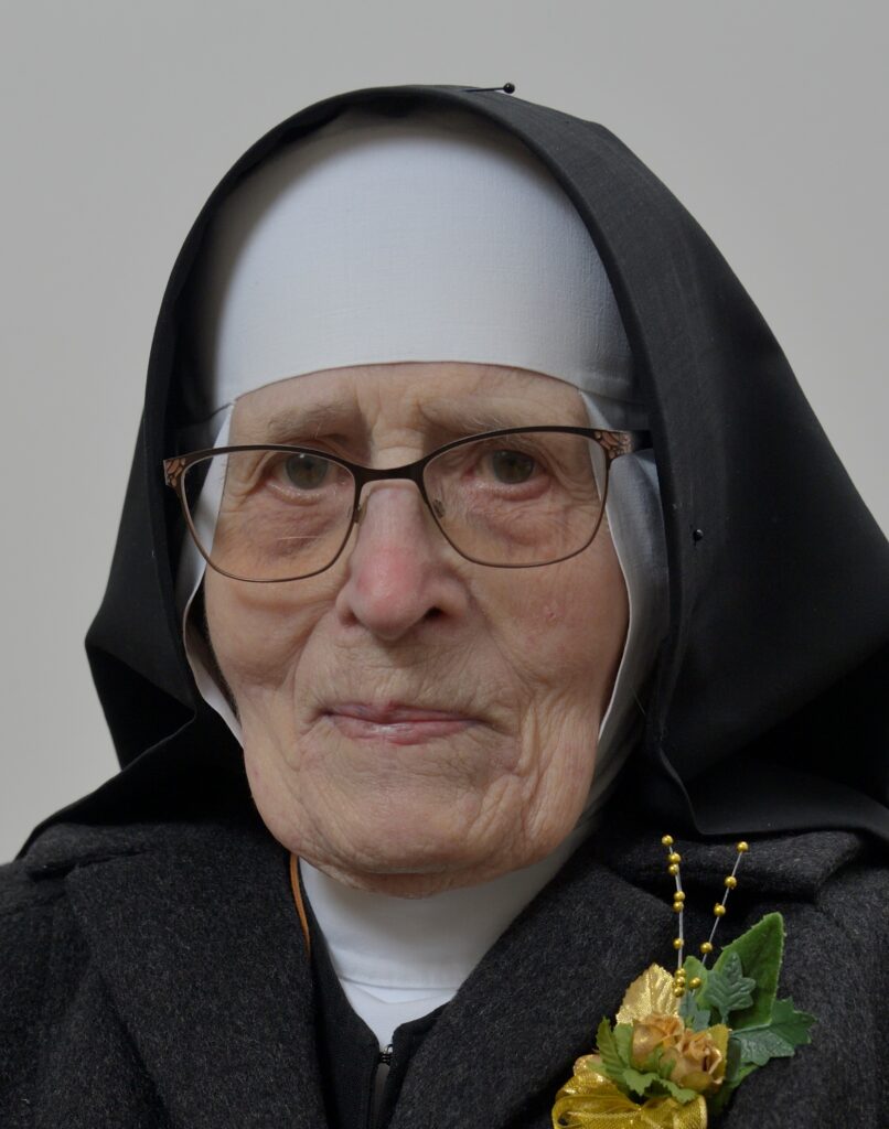 Sr. Agatha wurde am 12. April 1927 in St. Agatha geboren und am 3. Dezember 2022 um 21.40 Uhr in Vöcklabruck/St. Klara im 76. Professjahr vom Herrn heimgeholt.