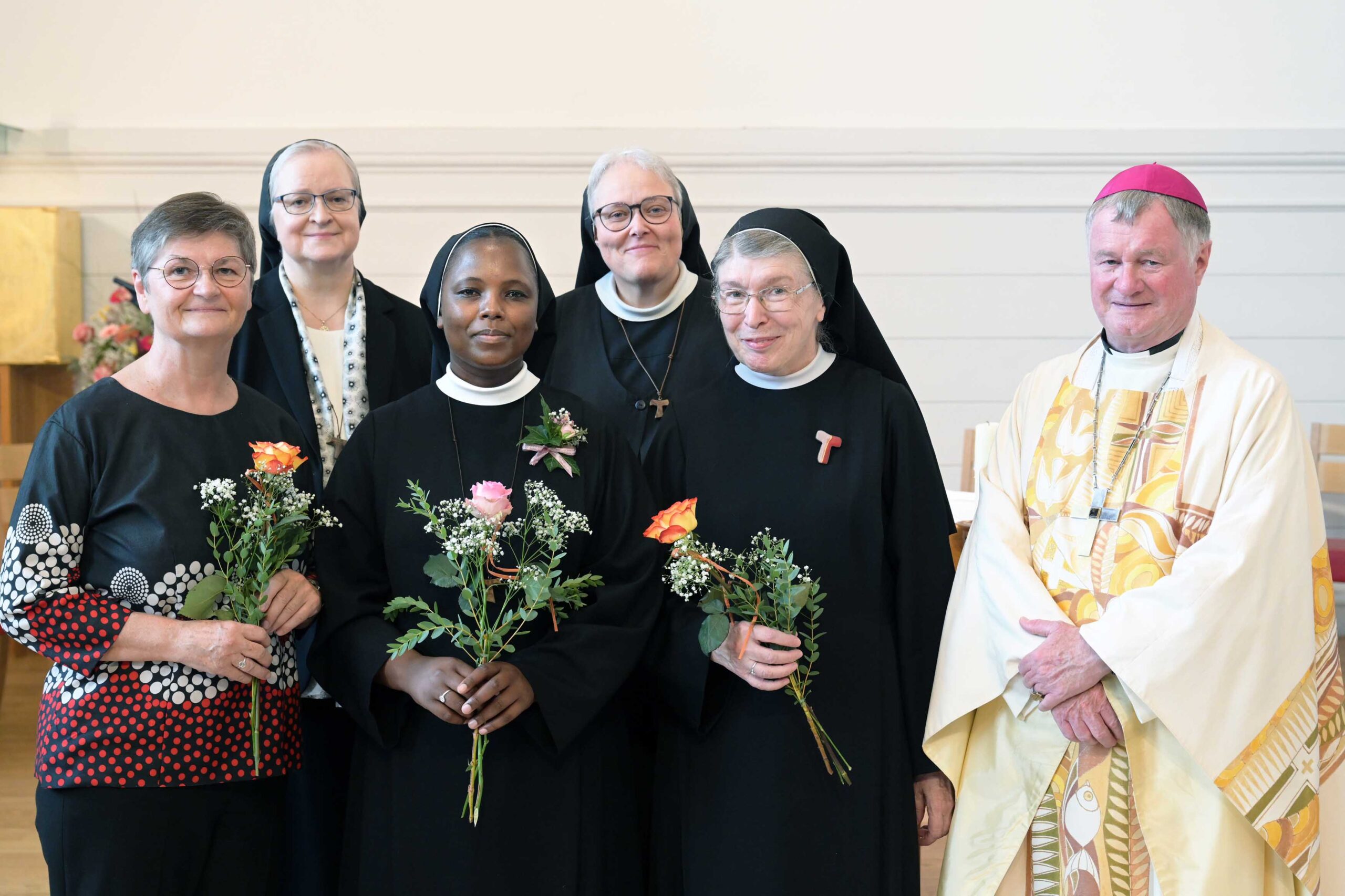 gruppenfoto_sr_isabel_srteresa_srangelika_srjohanna_srfranziska20260905-Professfeier-@Naghshi (109)